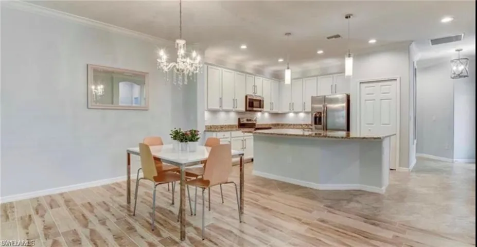 9170  Woodhurst  DR, Naples, FL 34120