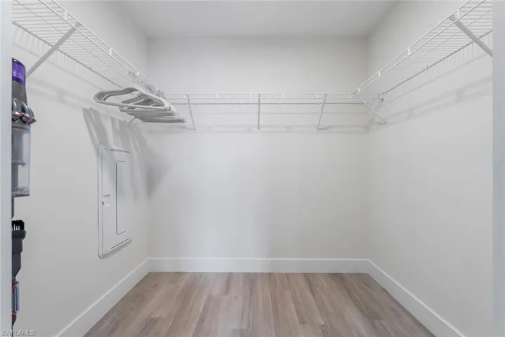 bedroom walk in closet