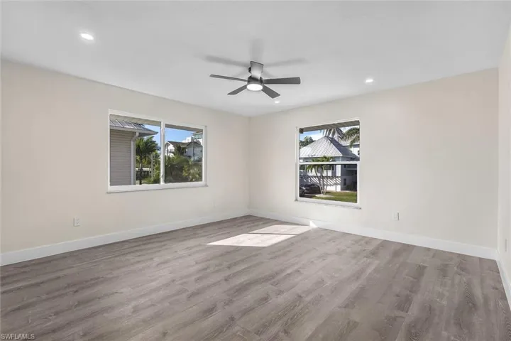 1284 Rainbow Ct, Naples, Florida 34110