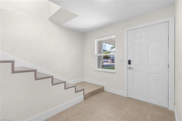 1284 Rainbow Ct, Naples, Florida 34110