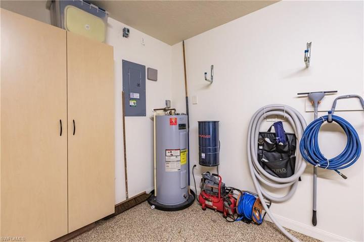 5398  Guadeloupe  WAY, NAPLES, FL 34119