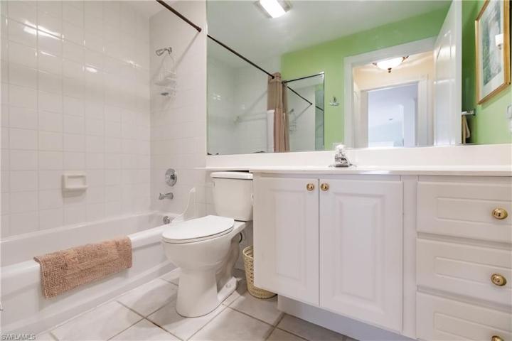 5398  Guadeloupe  WAY, NAPLES, FL 34119