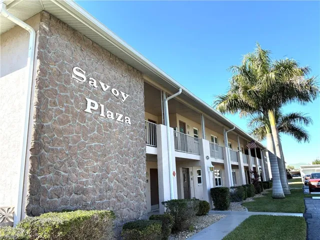 View of apartment building / complex