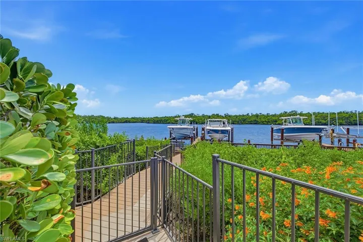 185 15th St S, Naples, Florida 34102