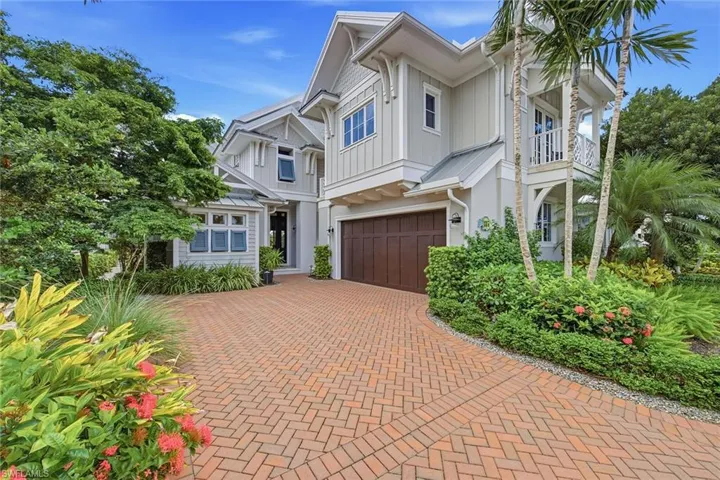 185 15th St S, Naples, Florida 34102