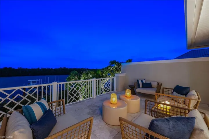 185 15th St S, Naples, Florida 34102