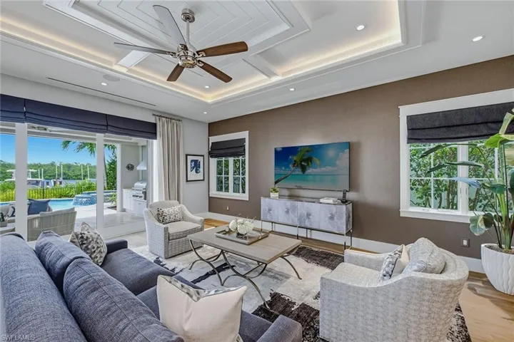 185 15th St S, Naples, Florida 34102