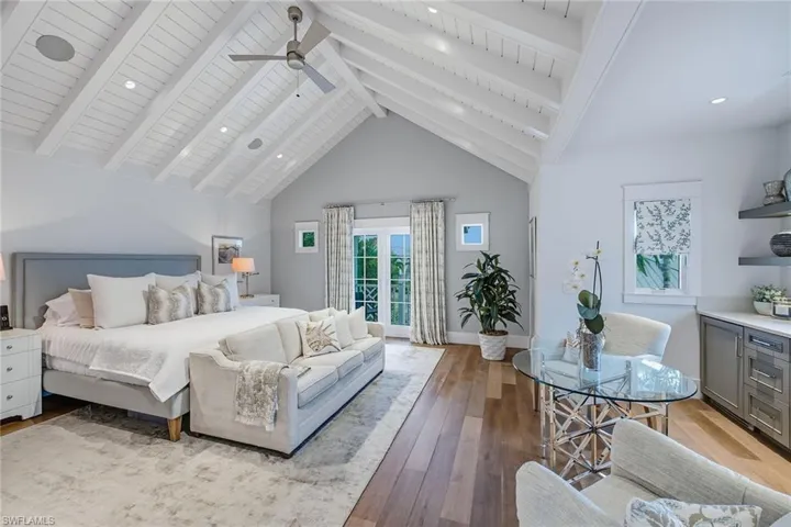 185 15th St S, Naples, Florida 34102