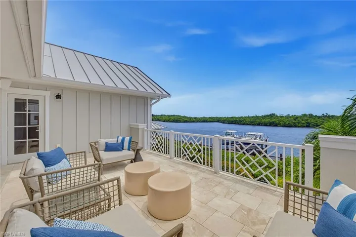 185 15th St S, Naples, Florida 34102
