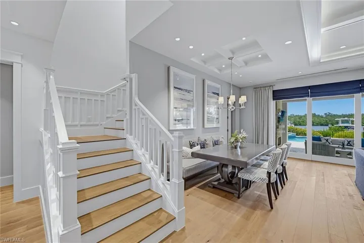 185 15th St S, Naples, Florida 34102