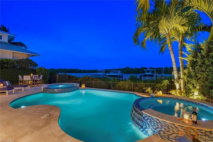 185 15th St S, Naples, Florida 34102