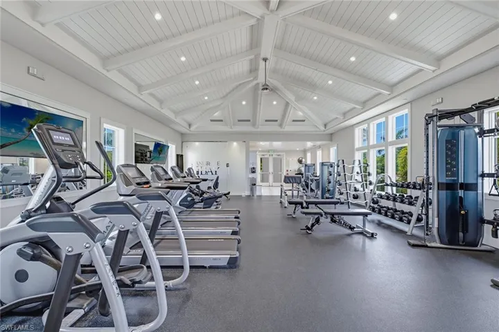 185 15th St S, Naples, Florida 34102