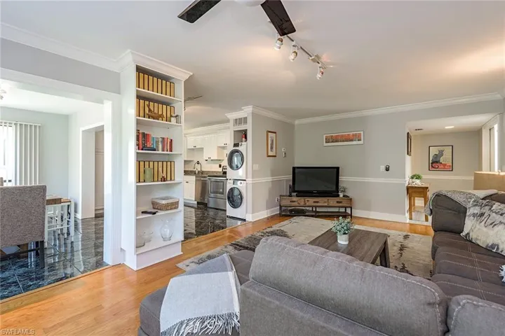 112  Bob O Link  WAY, Naples, FL 34105