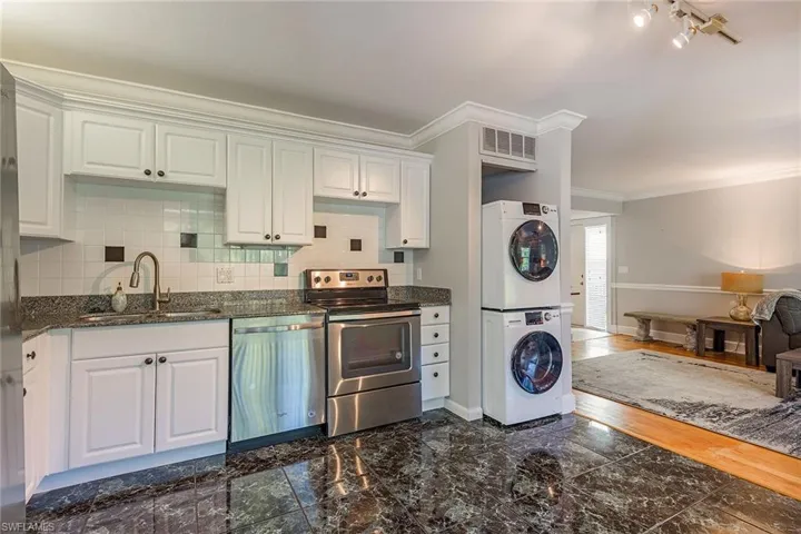 112  Bob O Link  WAY, Naples, FL 34105