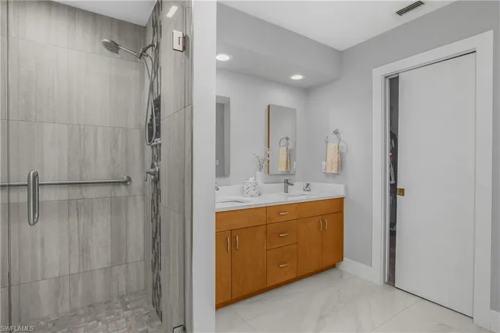 Owner's Bathroom with walk-in closet