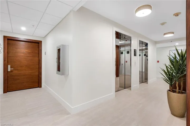 Entryway to #803