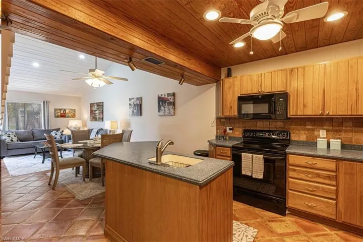 12964  Elm Creek  CT, Fort Myers, FL 33919