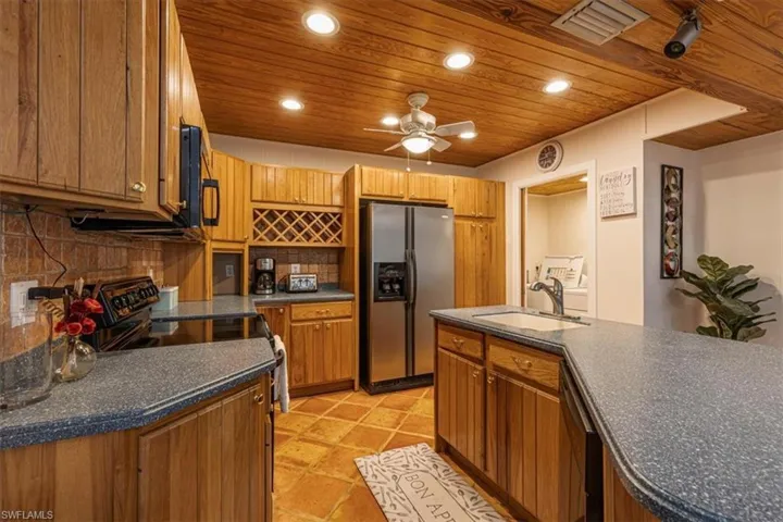 12964  Elm Creek  CT, Fort Myers, FL 33919