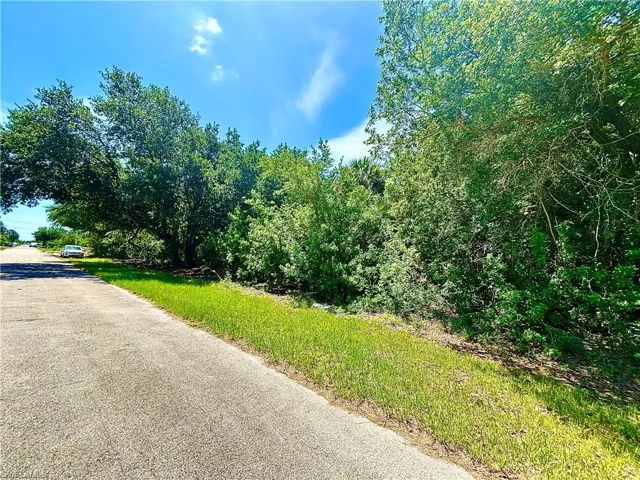 2909 4th St Sw, Lehigh Acres, Florida 33976