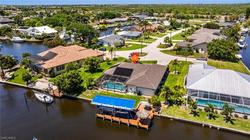 2534 Se 24th Pl, Cape Coral, Florida 33904