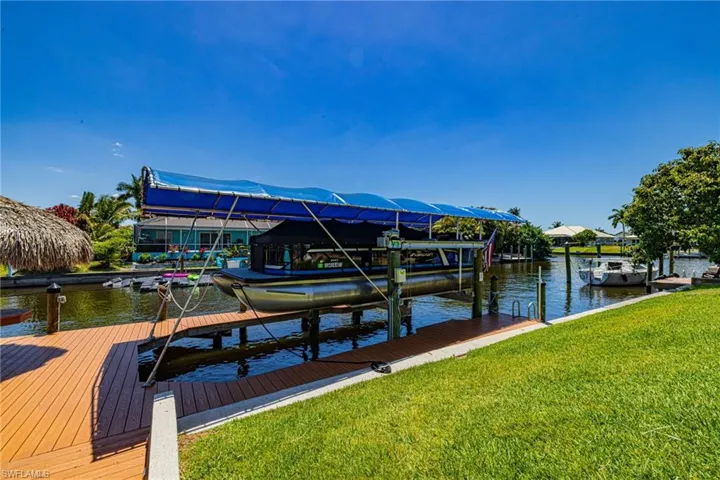 2534 Se 24th Pl, Cape Coral, Florida 33904