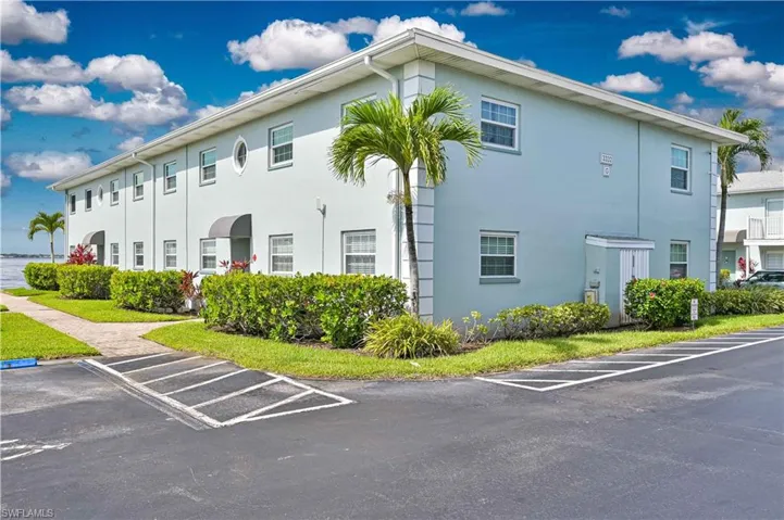 3332 N Key Dr 2, North Fort Myers, Florida 33903