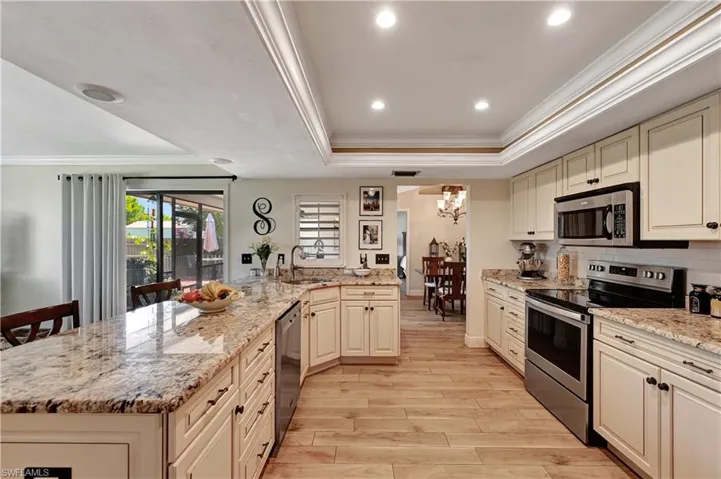 2972  41st SW TER, Naples, FL 34116