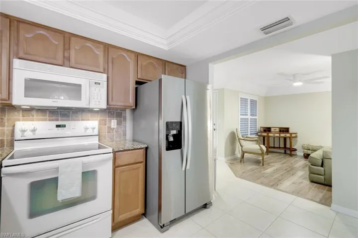 6640  Ilex  CIR, Naples, FL 34109
