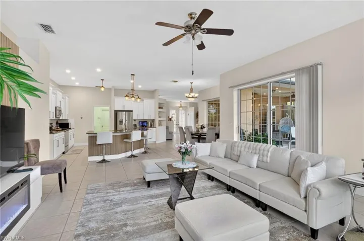 6817 Eagle St, Fort Myers, Florida 33966