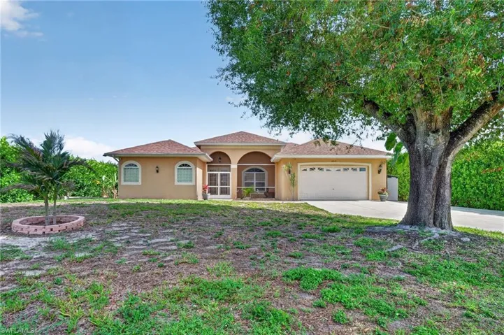6817 Eagle St, Fort Myers, Florida 33966