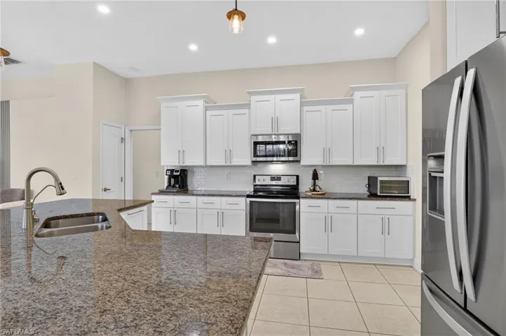 6817 Eagle St, Fort Myers, Florida 33966