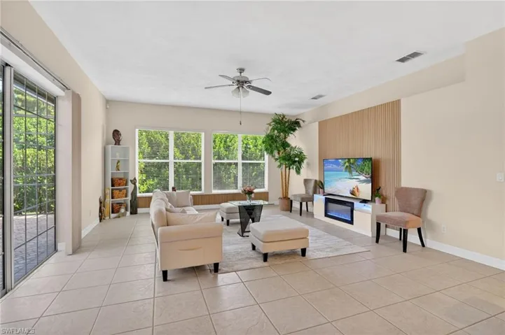 6817 Eagle St, Fort Myers, Florida 33966