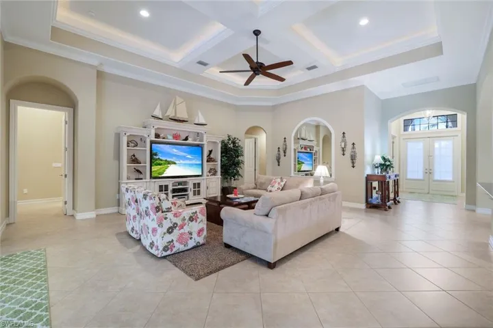 Natural-Light-Bathed Interiors