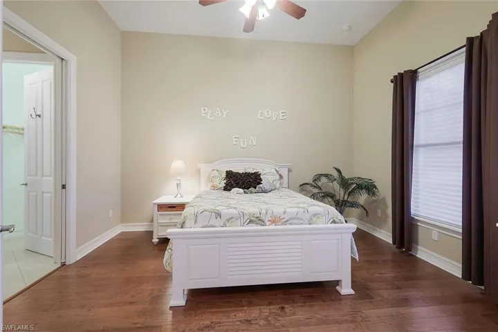 4th Bedroom or Home Office/Den with En-Suite Bath and Walk-In Closet