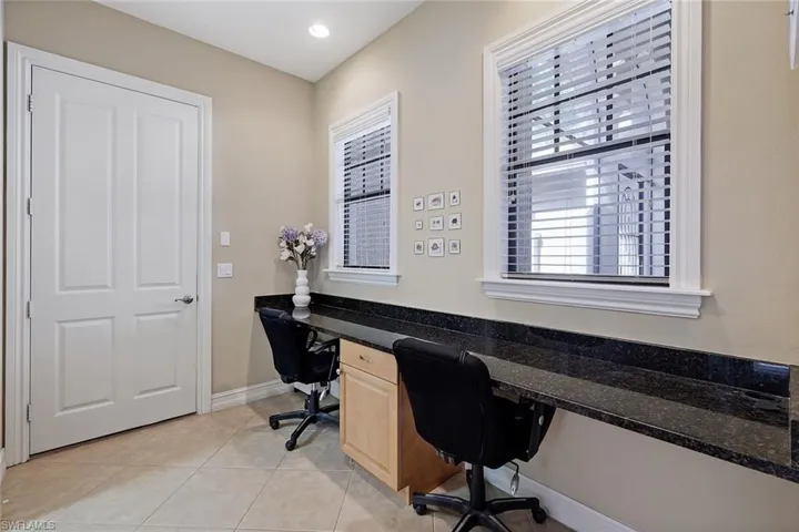 Planning Desk/Work Station Built-In