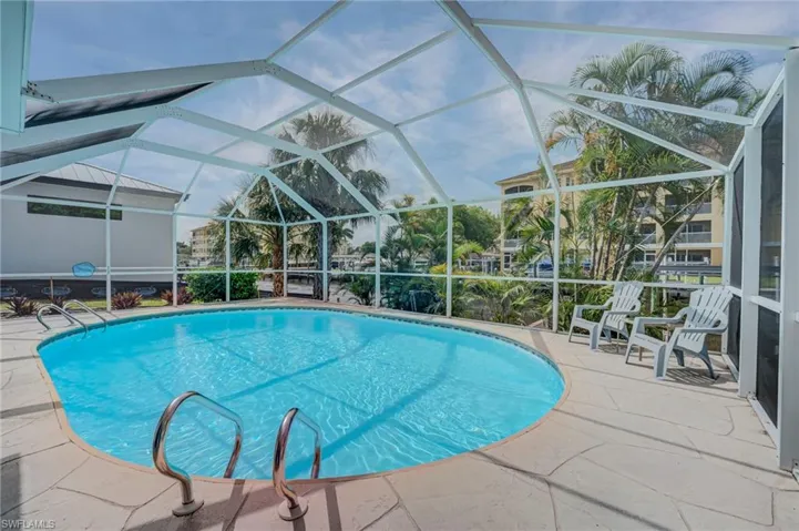 1914 Ottersrest Ln, Cape Coral, Florida 33990