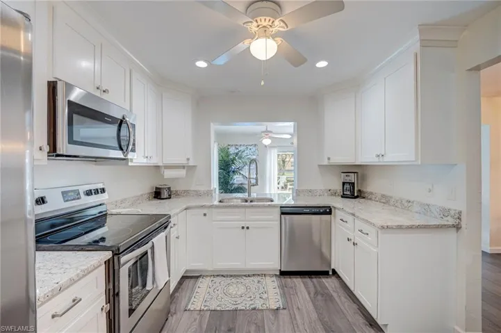 1914 Ottersrest Ln, Cape Coral, Florida 33990