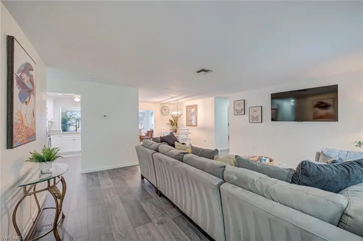 1914 Ottersrest Ln, Cape Coral, Florida 33990