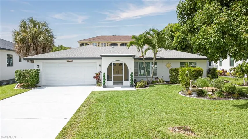 1914 Ottersrest Ln, Cape Coral, Florida 33990