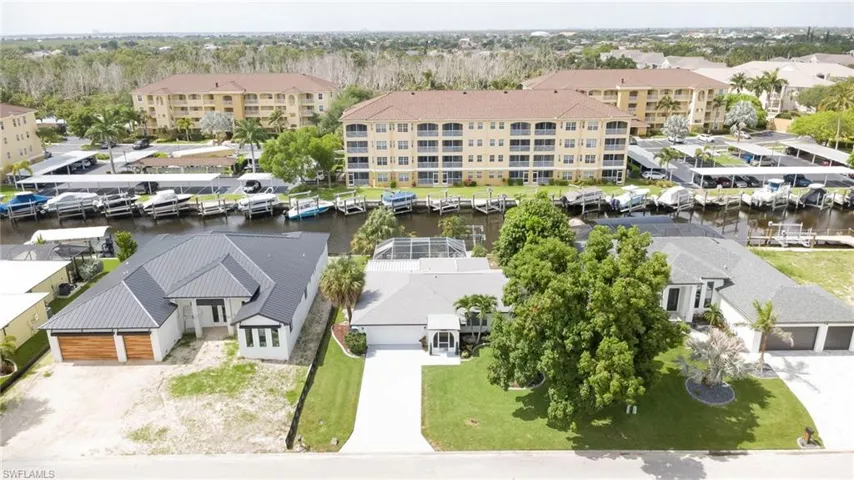 1914 Ottersrest Ln, Cape Coral, Florida 33990
