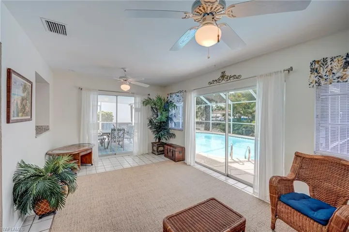 1914 Ottersrest Ln, Cape Coral, Florida 33990
