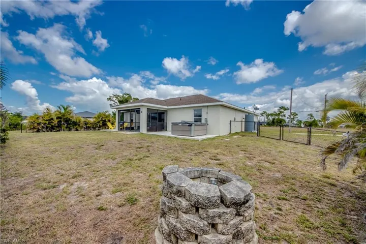 2920 NW 25th  LN, Cape Coral, FL 33993