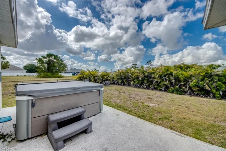 2920 NW 25th  LN, Cape Coral, FL 33993