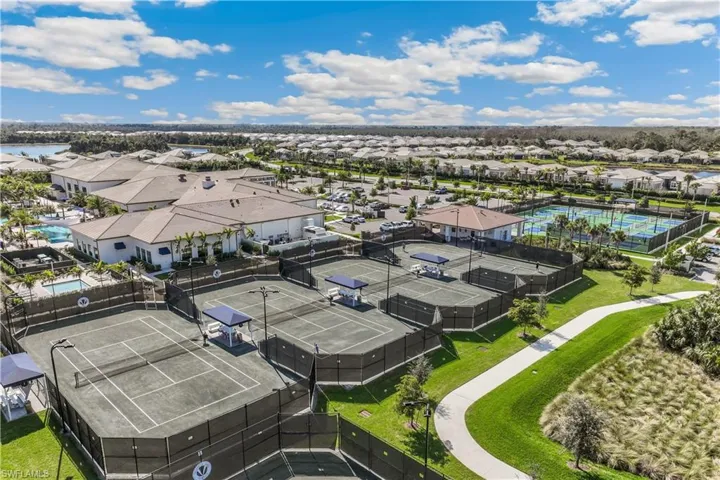 5 har tru lighted tennis courts