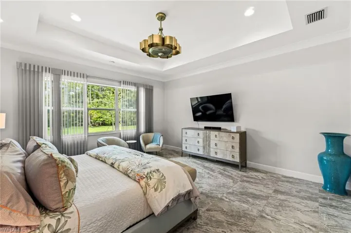 12033  Azalea  WAY, Naples, FL 34120