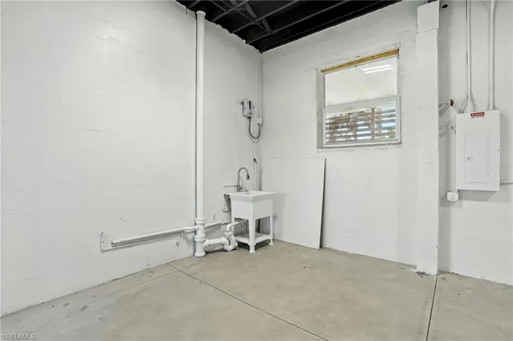 Wash basin
