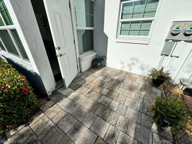 7035  Cedarhurst  DR, Fort Myers, FL 33919