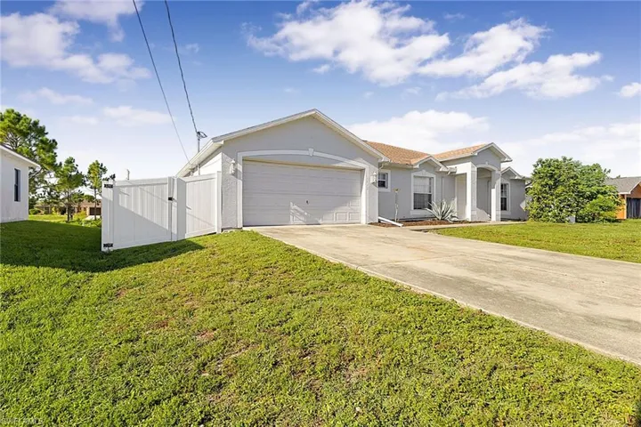 4205 11th St W, Lehigh Acres, Florida 33971