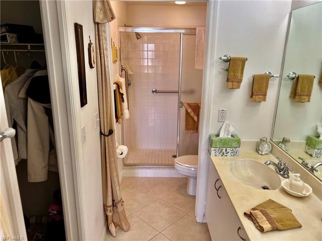 550  Gabriel  CIR, Naples, FL 34104