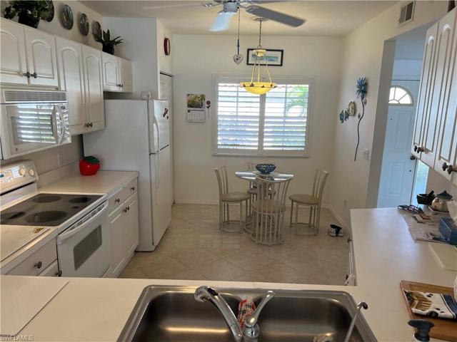 550  Gabriel  CIR, Naples, FL 34104